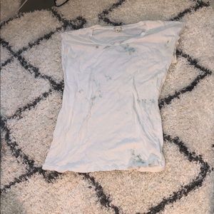 Off the shoulder T-shirt (tie dye)